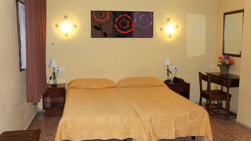 Hotel Les Fonts - Adults Only อันดอร์รา ลา เวลลา ภายนอก รูปภาพ