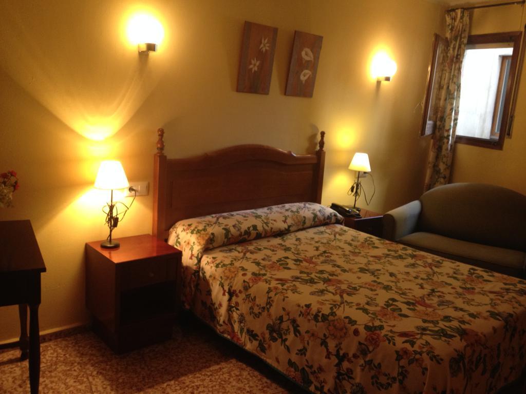 Hotel Les Fonts - Adults Only อันดอร์รา ลา เวลลา ภายนอก รูปภาพ